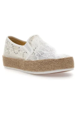 Slip-on bianche in crochet con suola in corda Energy E129