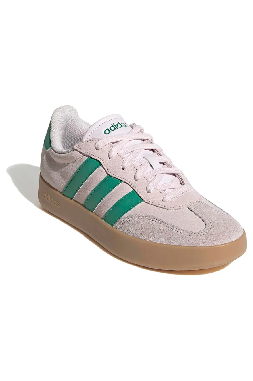 Sneakers beige con strisce verdi e dettagli in suede Adidas Barreda