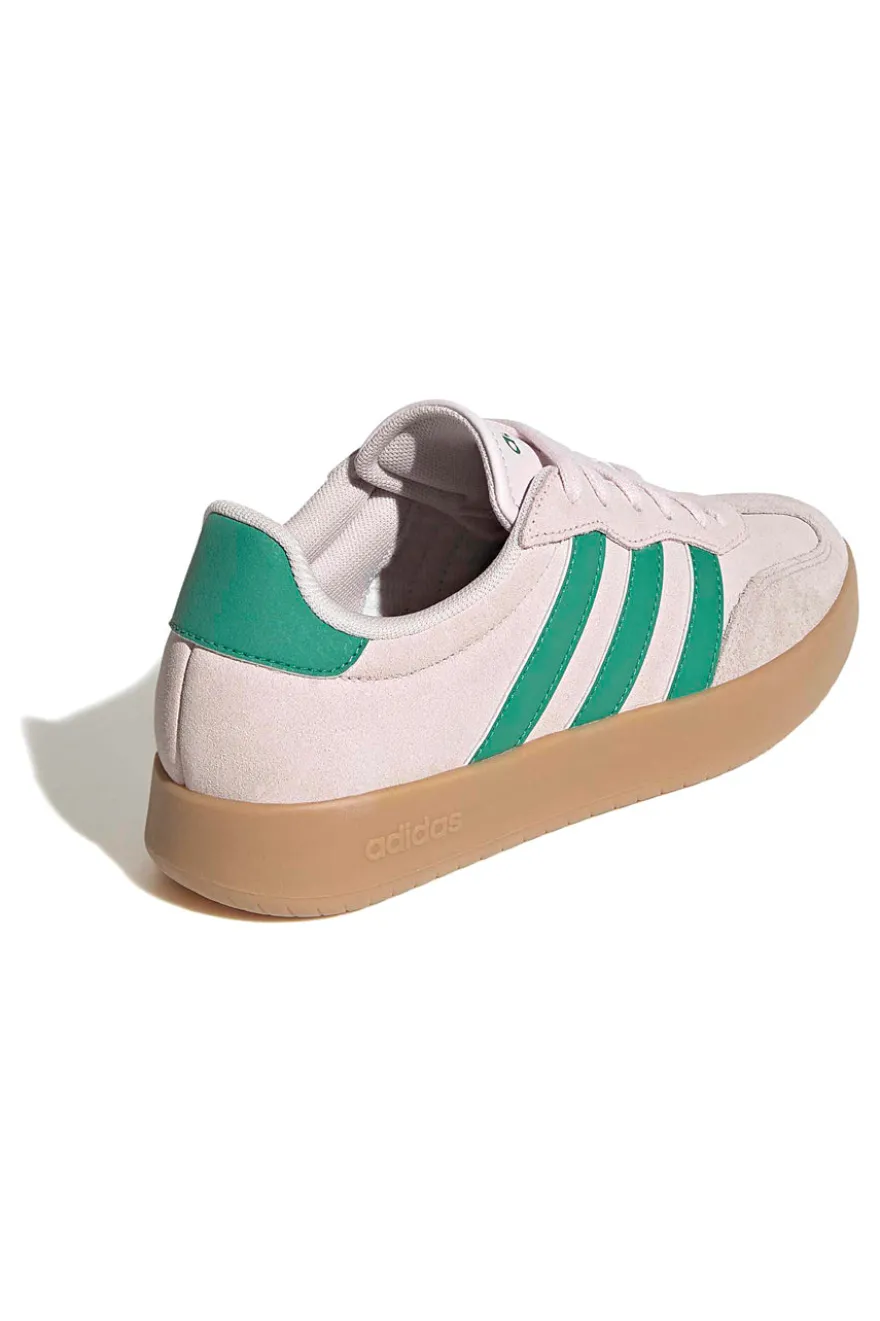 Sneakers beige con strisce verdi e dettagli in suede Adidas Barreda
