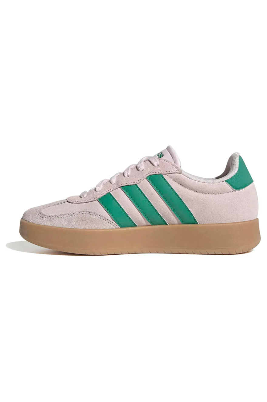 Sneakers beige con strisce verdi e dettagli in suede Adidas Barreda