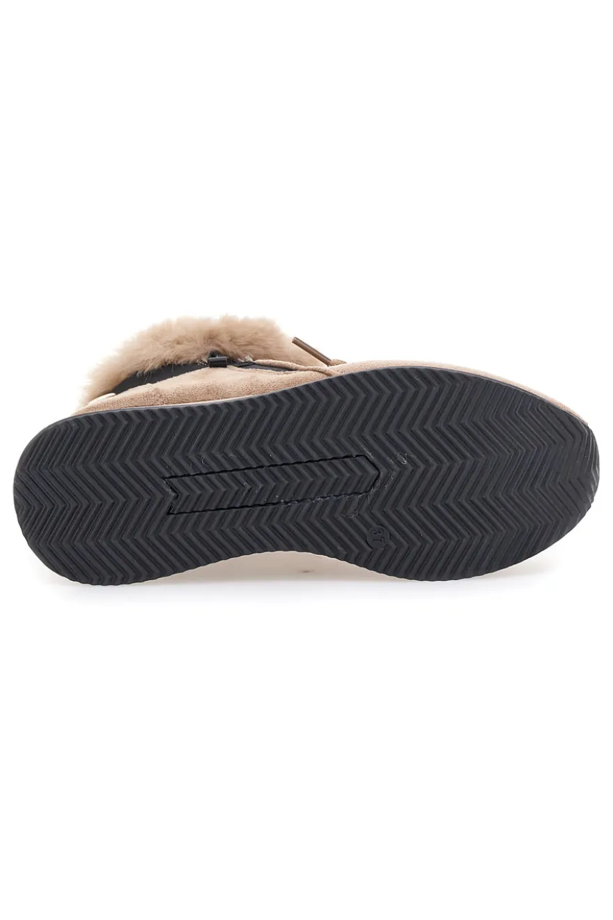 Sneakers beige imbottite con pelliccia sintetica Laura Biagiotti 9255M