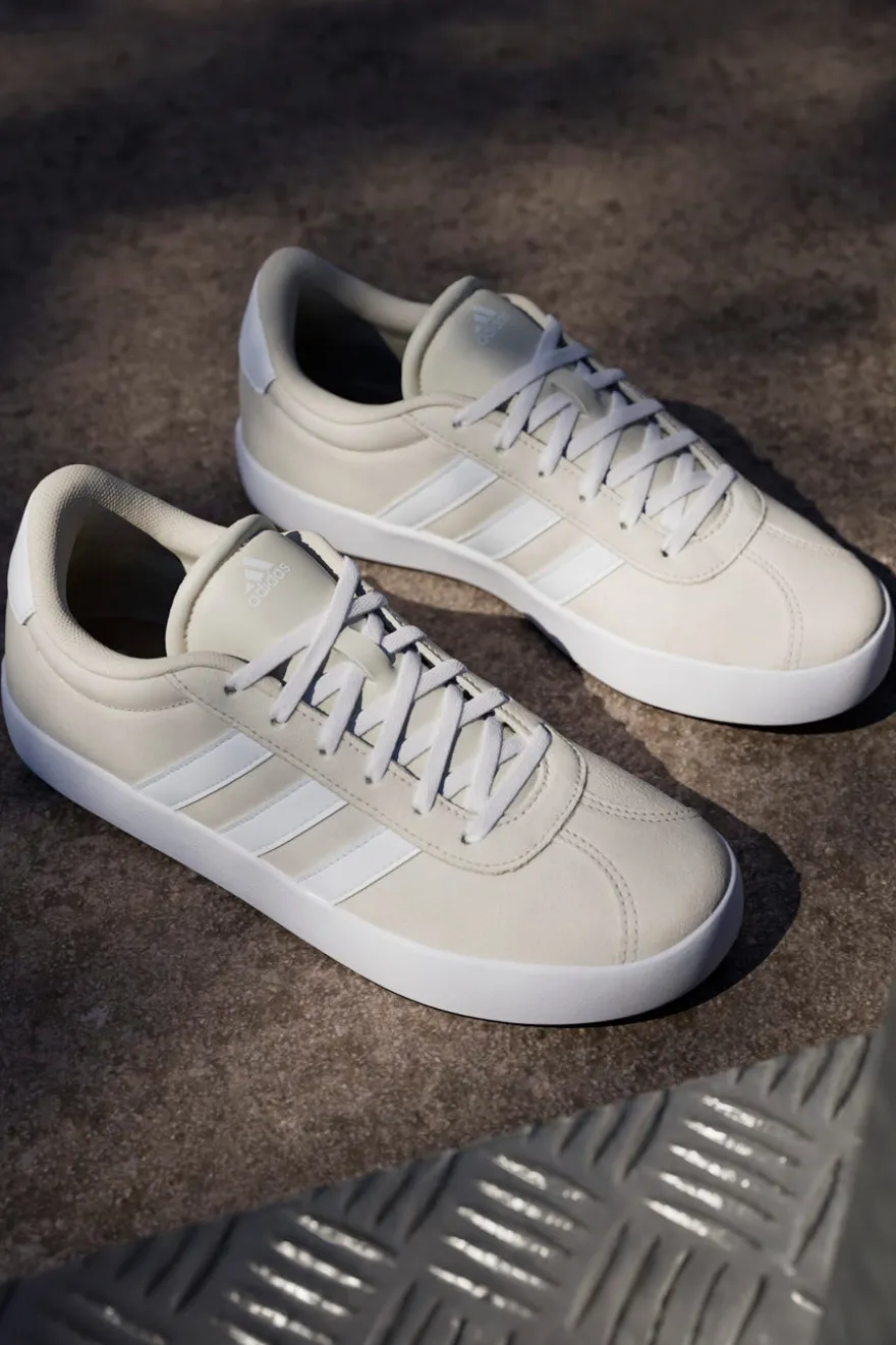 Sneakers beige in pelle con strisce bianche Adidas VL Court 3 K