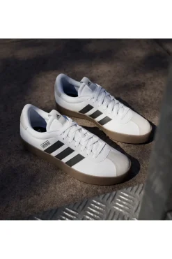 Sneakers bianche con dettagli neri suola in gomma Adidas Vl Court 3