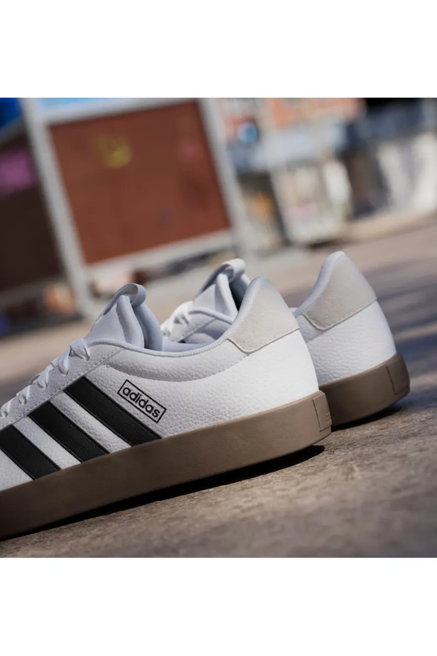 Sneakers bianche con dettagli neri suola in gomma Adidas Vl Court 3