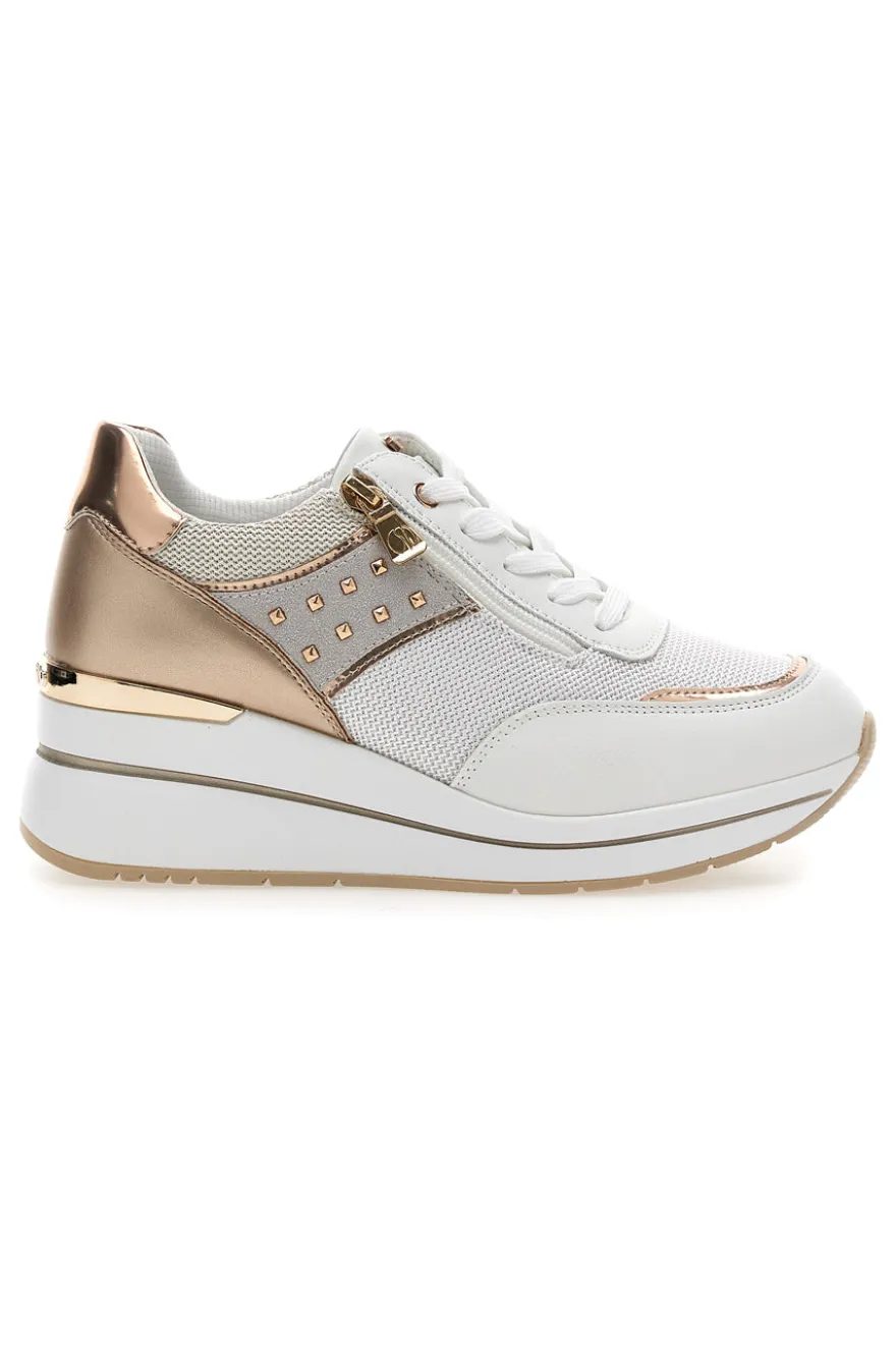 Sneakers bianche con dettagli oro rosa e zeppa Inblu 486IN