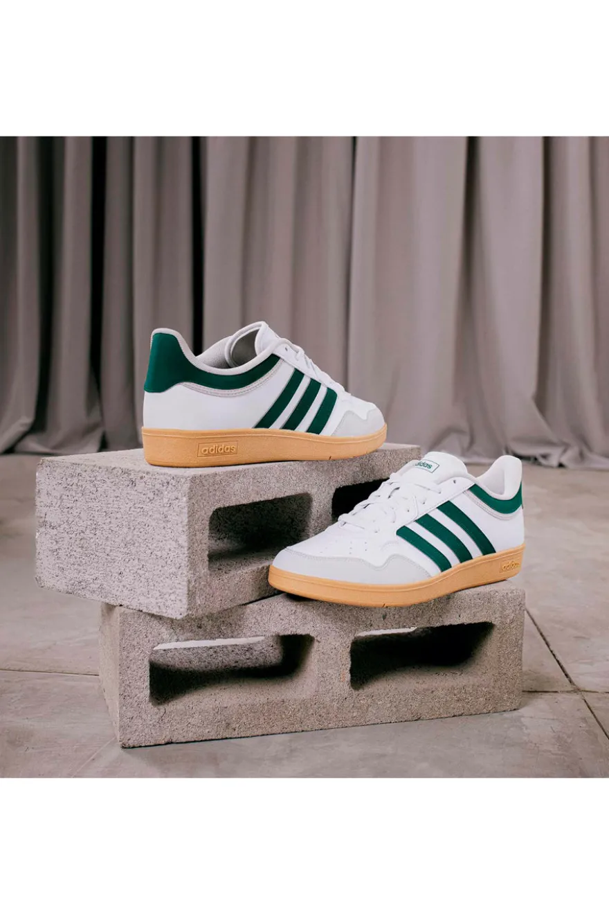 Sneakers bianche con dettagli verdi e suola gum Adidas Hoops 4.0