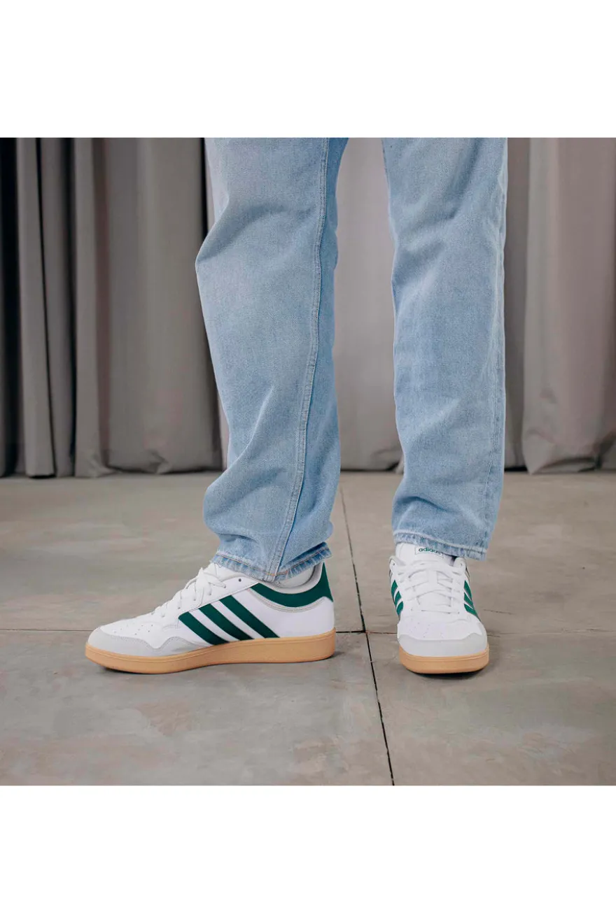 Sneakers bianche con dettagli verdi e suola gum Adidas Hoops 4.0