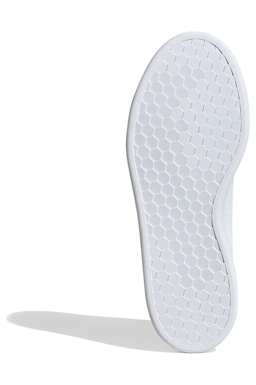 Sneakers bianche con finitura liscia Adidas Urban Court