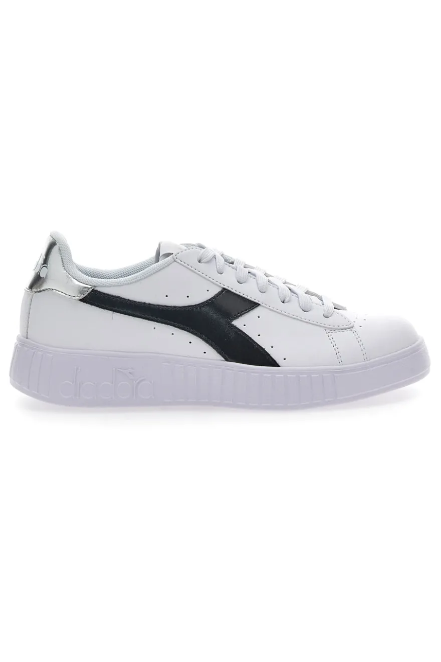 Sneakers Bianche con Fregio Nero Diadora Step P Teamtime
