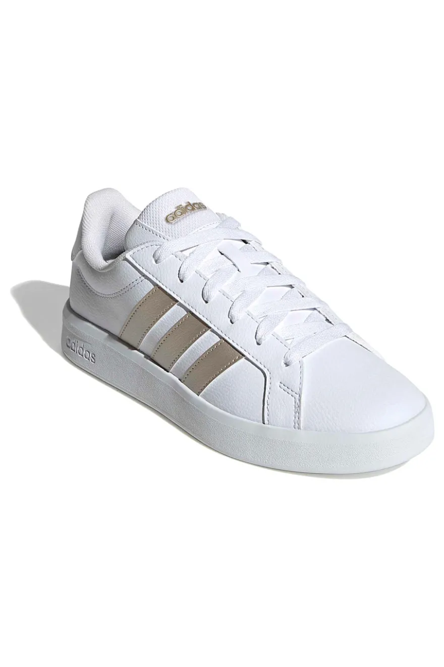 Sneakers bianche con strisce dorate in pelle sintetica riciclata Adidas Grand Court Base 3.0