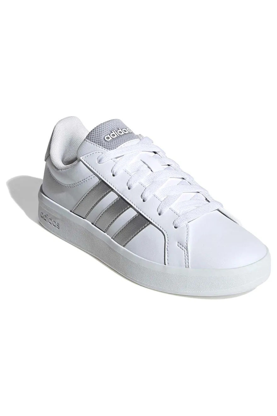 Sneakers bianche con strisce argento in pelle sintetica Adidas Grand Court 3 J