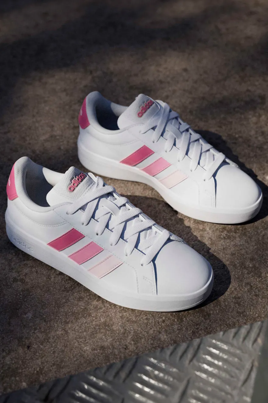 Sneakers bianche con strisce rosa sfumate in materiale sintetico Adidas Grand Court 3.0 J
