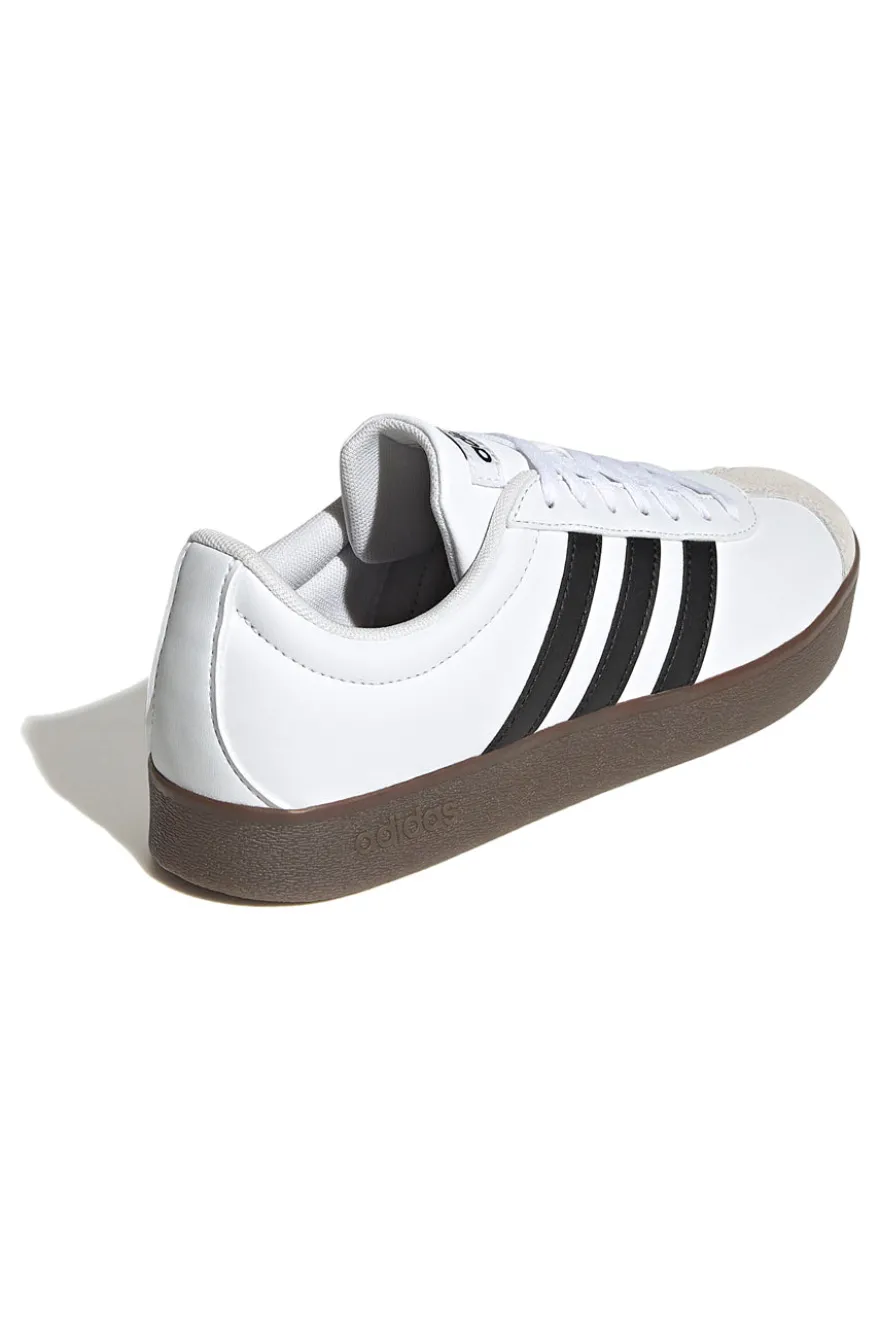Sneakers bianche con strisce nere e punta in suede Adidas VL Court Base