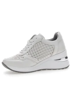 Sneakers bianche con zeppa traforate Mio tempo 137