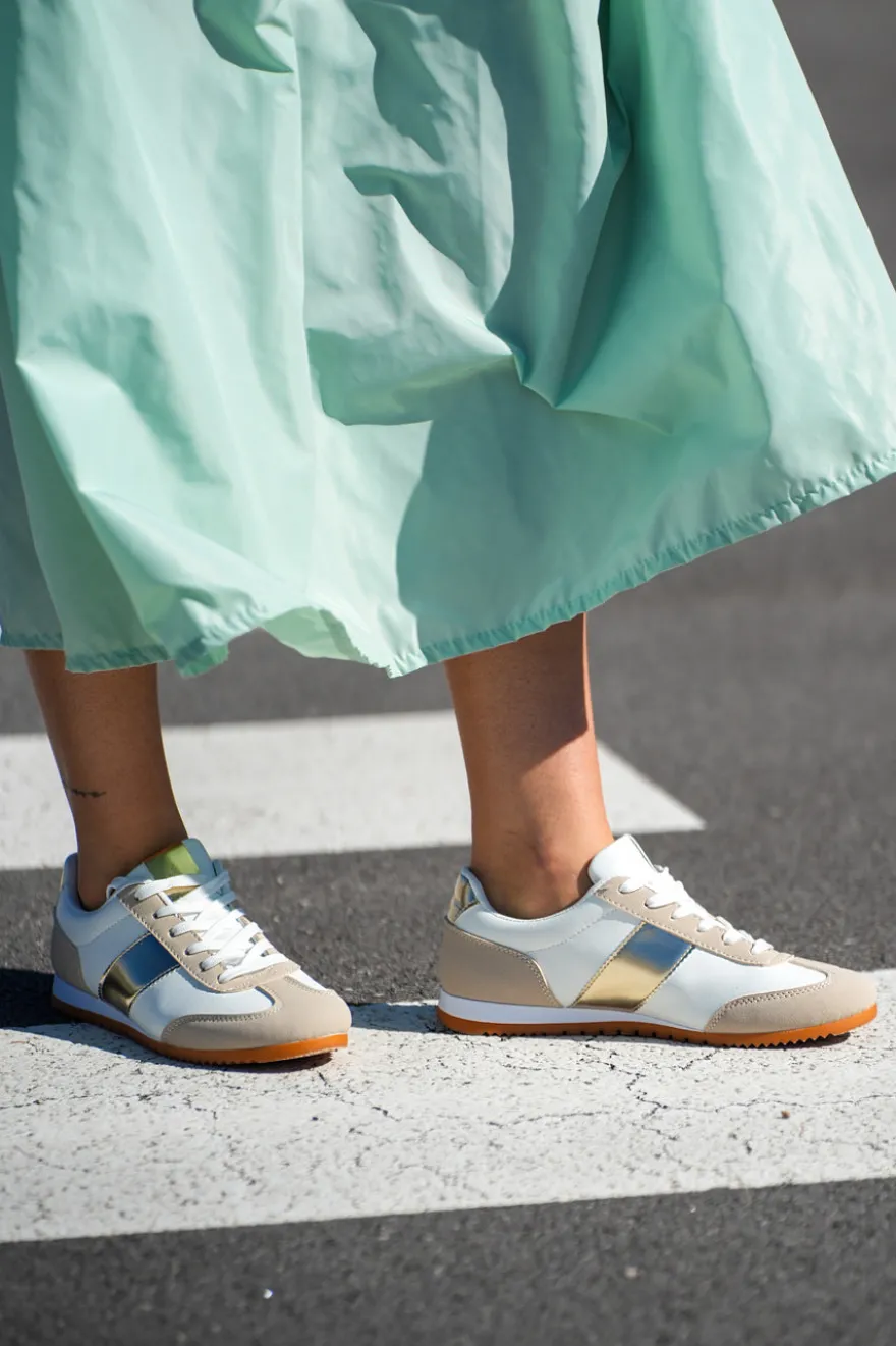 Sneakers Bianche e Beige con Banda Laterale Oro TALEMI 24250