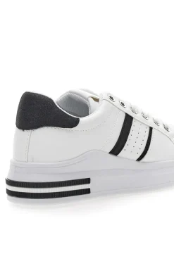 Sneakers bianche e nere con lacci CAFE' COST BK2450