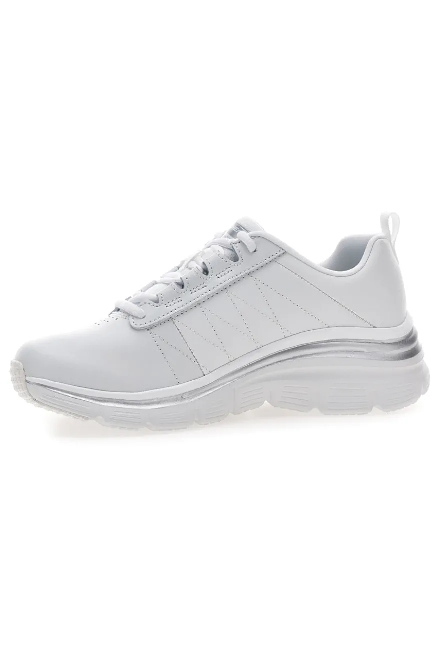 Sneakers bianche in pelle con Memory Foam Skechers Fashion Fit Effortless