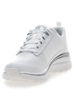 Sneakers bianche in pelle con Memory Foam Skechers Fashion Fit Effortless