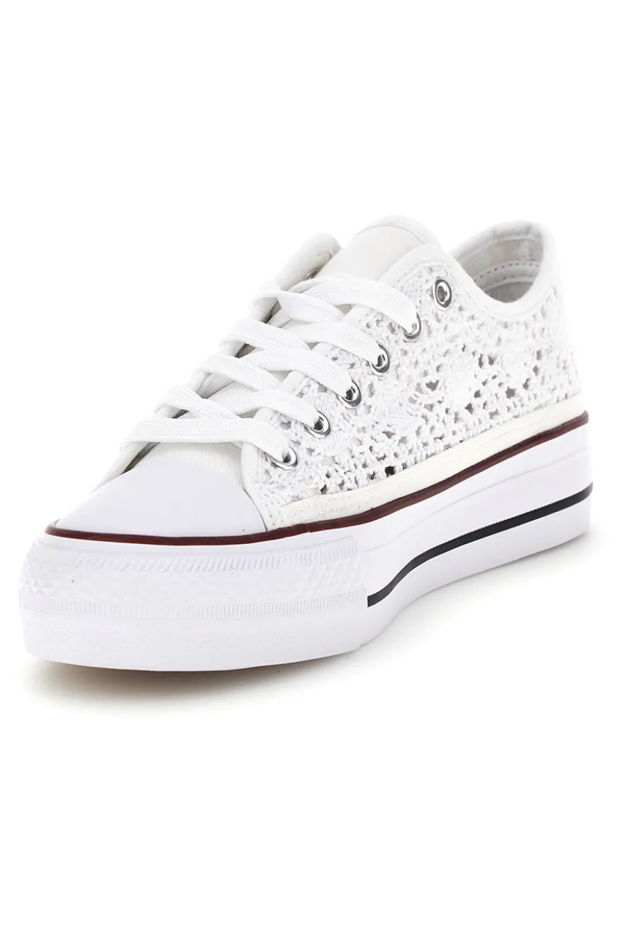 Sneakers bianche in tela con trama ricamata traforata con lacci 2T2L 8013