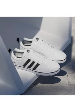 Sneakers bianche stile skate suola vulcanizzata Adidas Daily 3.0