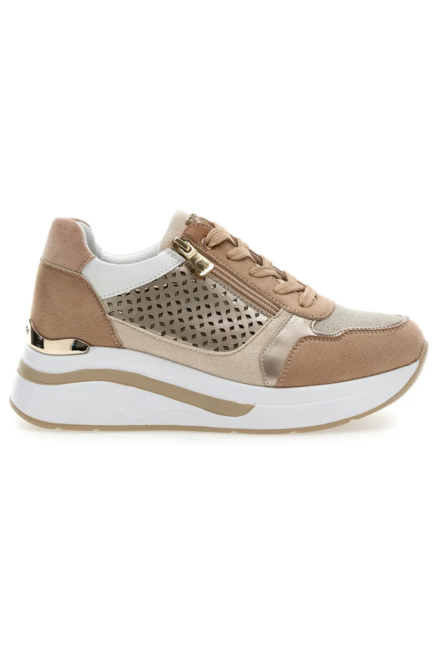 Sneakers cipria traforate con zip e zeppa Inblu 481IN
