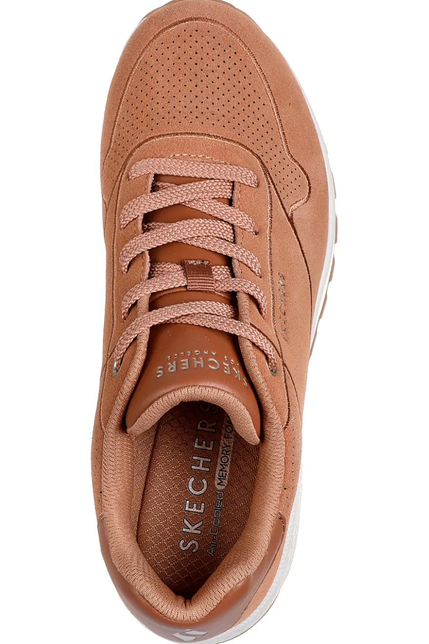 Sneakers color cuoio in suede con suola alta Skechers Uno Rugged Chillproof