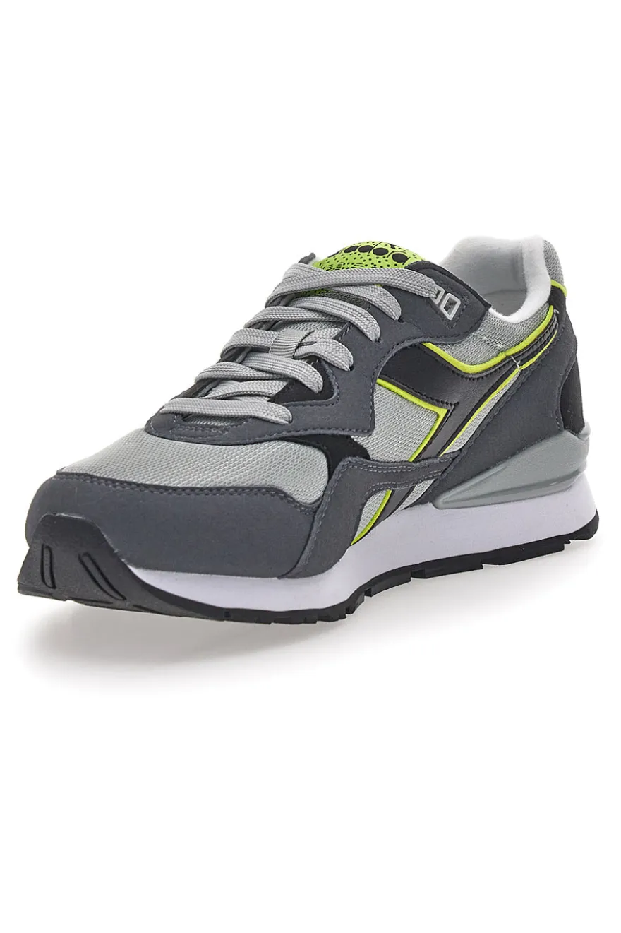 Sneakers Grigie con Tomaia in Pelle DIADORA N.92