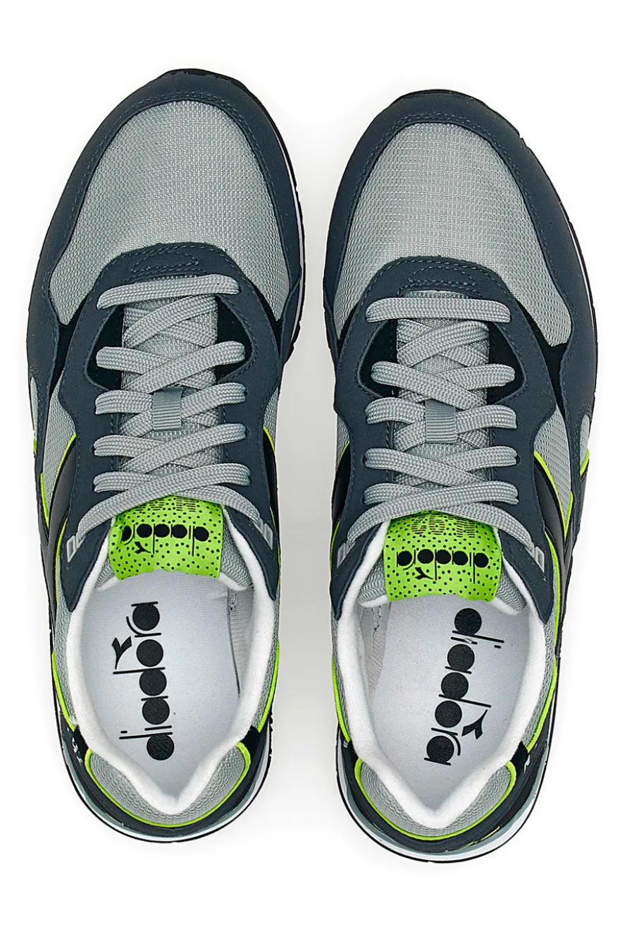 Sneakers Grigie con Tomaia in Pelle DIADORA N.92
