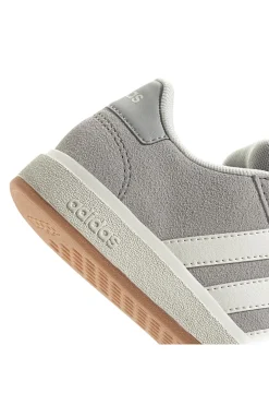 Sneakers grigie in suede con strisce bianche Adidas Grand Court 00s K