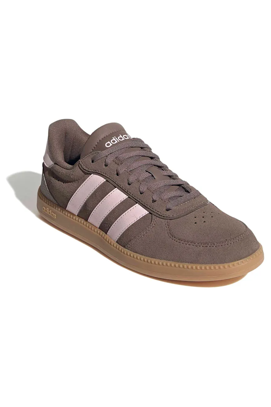Sneakers marroni con strisce rosa e dettagli traforati Adidas Breaknet Sleek
