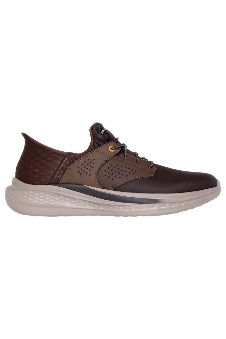 Sneakers marroni con supporto Goga Mat e calzata Slip-ins Skechers Slade Macklin