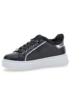 Sneakers nere con pelliccia e dettagli metallici Grazie Girl 153451