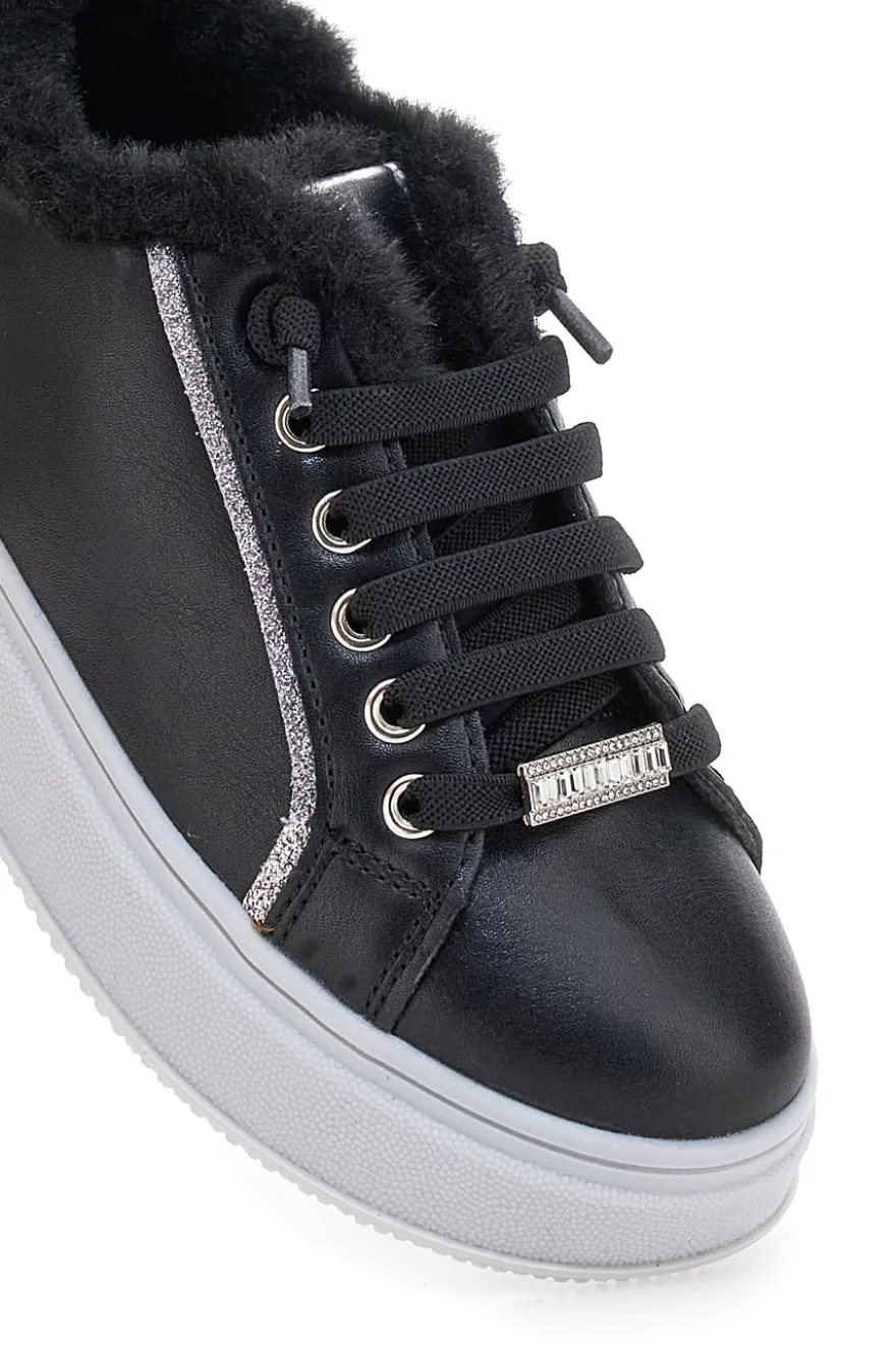 Sneakers nere con pelliccia e dettagli metallici Grazie Girl 153451