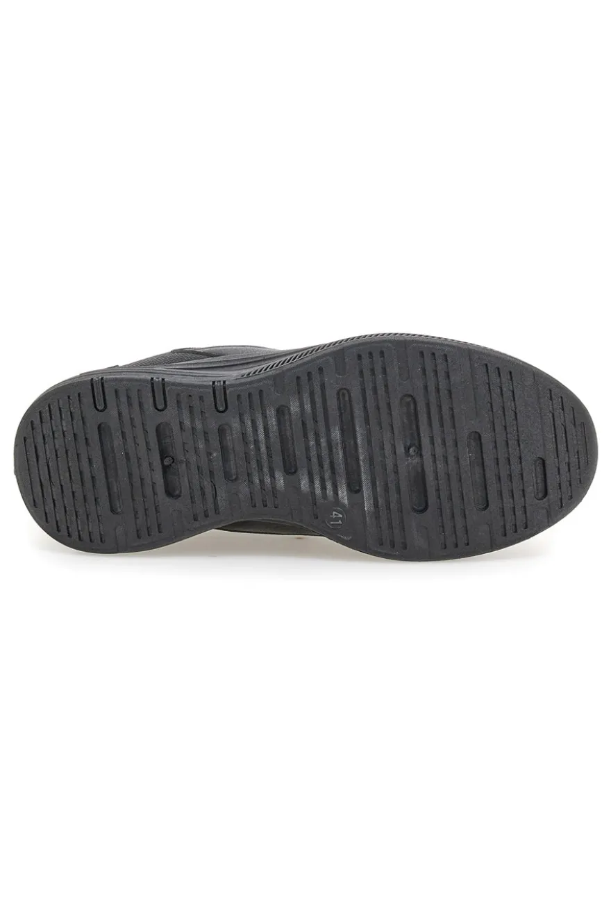 Sneakers nere con strappi e suola antiscivolo Canguro CA566