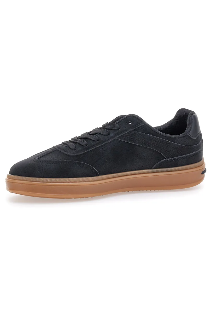 Sneakers nere con suola a contrasto Max Dillan GB2042