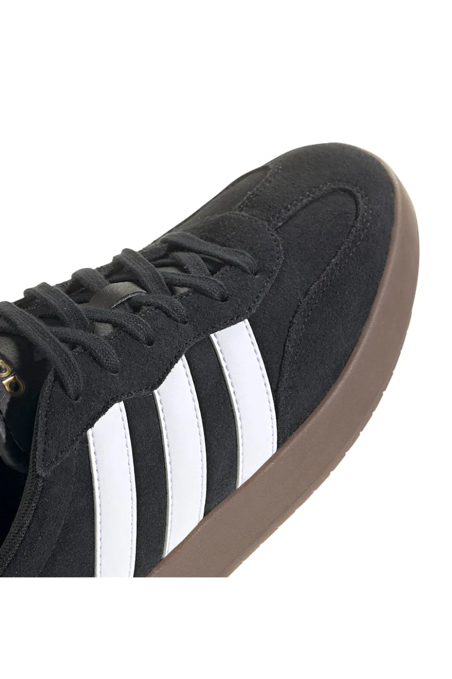 Sneakers nere con suola marrone e 3 strisce bianche Adidas Barreda