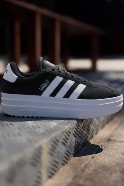 Sneakers Nere e Bianche Con Flatform Adidas VL Court Bold