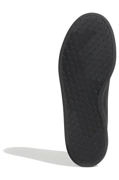Sneakers nere in materiale riciclato Adidas URBAN COURT