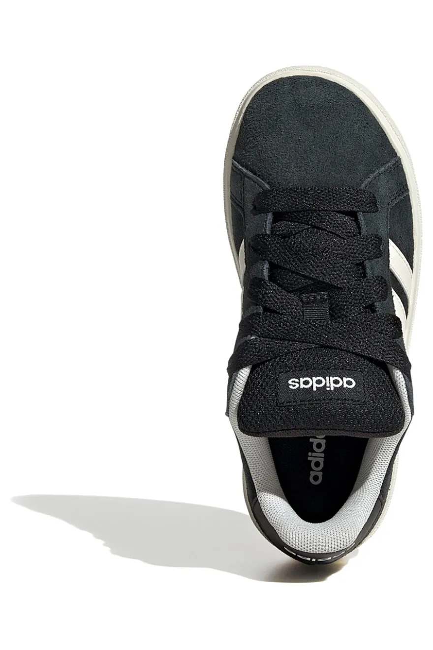 Sneakers nere in suede con 3 strisce bianche Adidas Grand Court 00s K