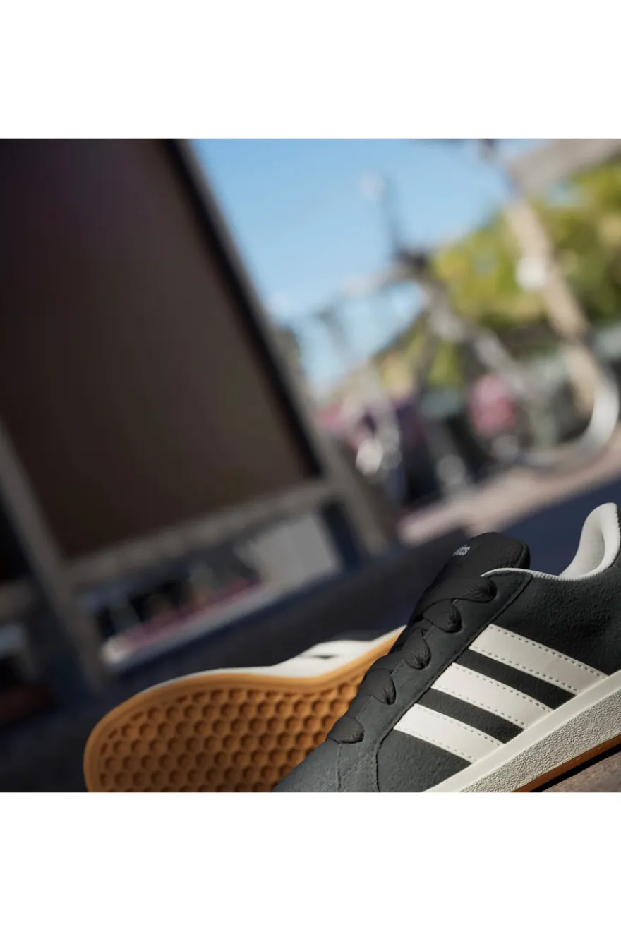 Sneakers Nero in suede Adidas Grand Court 00s