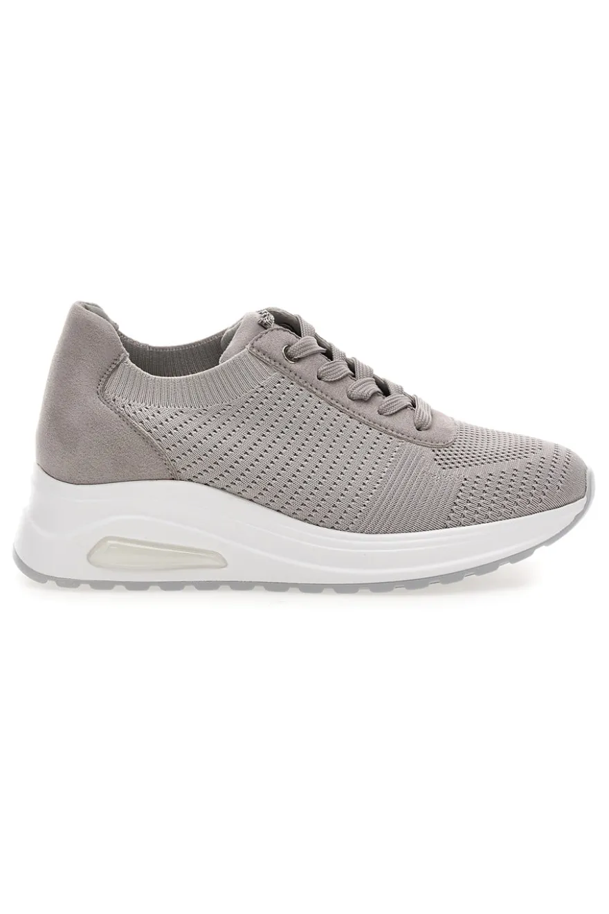 Sneakers tortora in tessuto traspirante con zeppa Inblu 485IN
