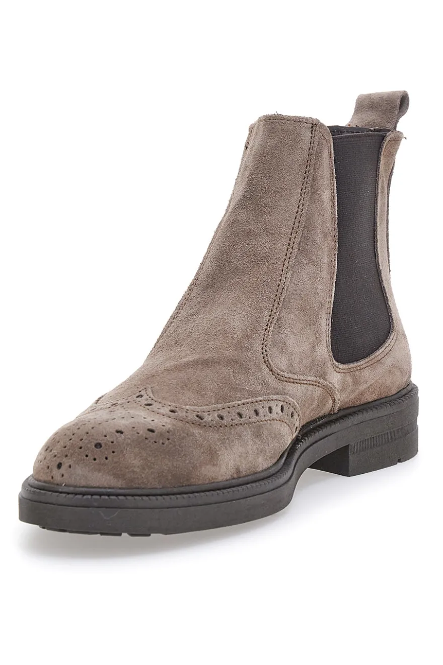 Stivaletti Beatles tortora in camoscio con lavorazione brogue Pittarello 44
