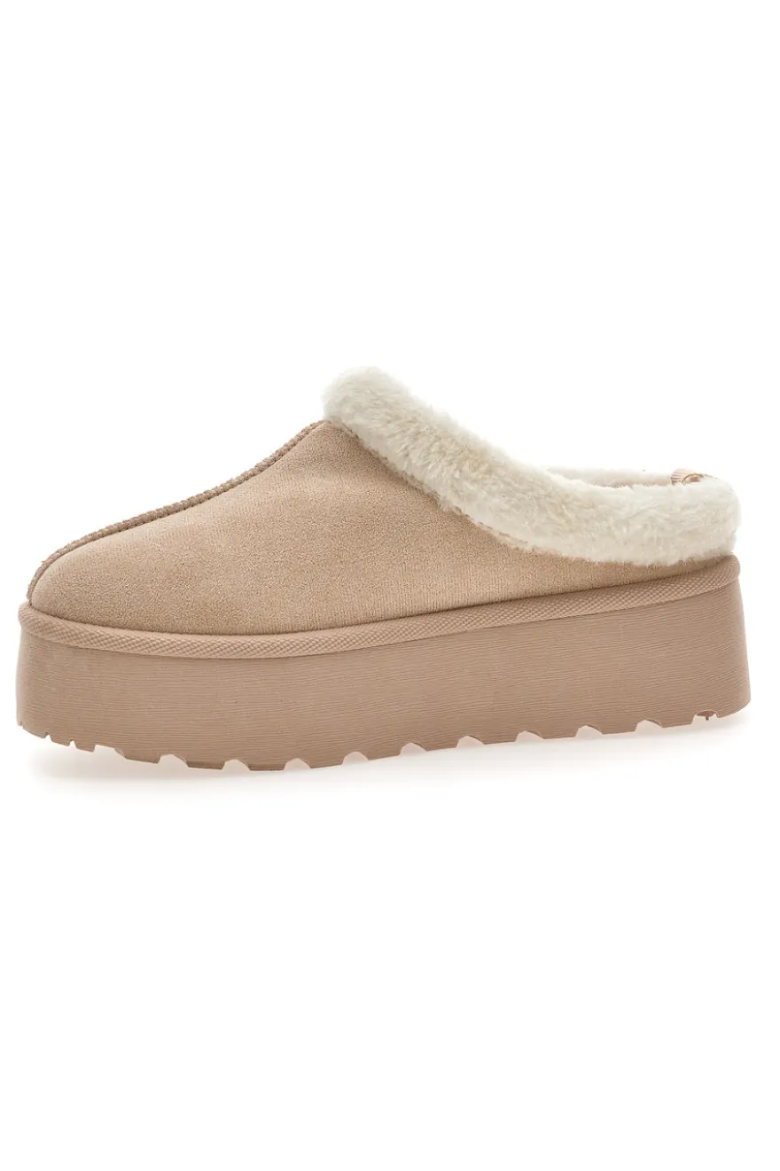 Stivaletti stile pantofola beige con bordo in pelo Pittarello Love PK1913C
