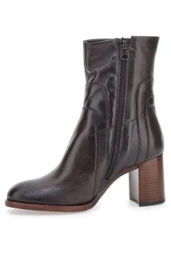Stivaletti Tronchetti moka in vera pelle con tacco Pittarello Must have T26206