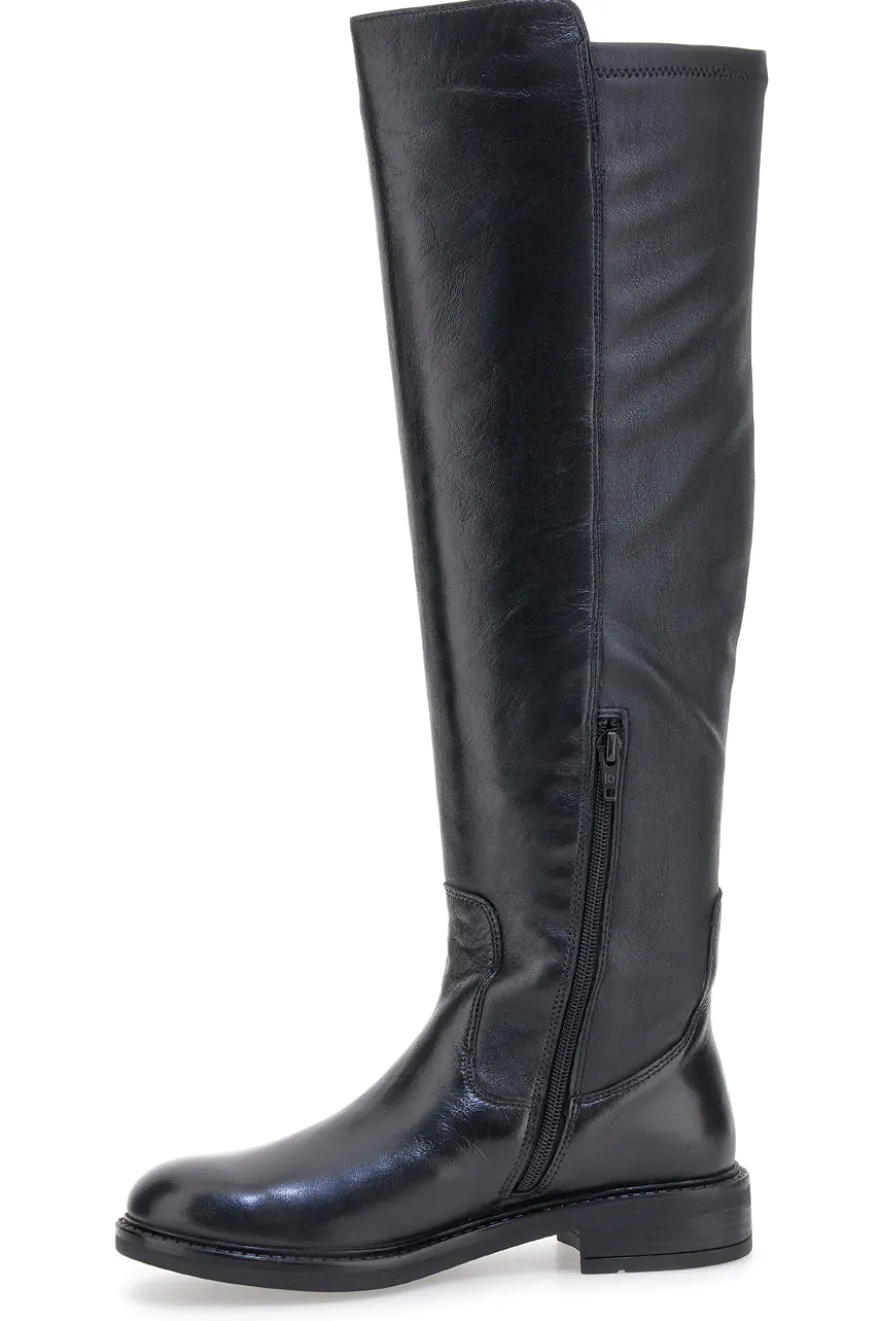 Stivali alti neri con gambale elasticizzato e fondo basso Pittarello Focus KI6036