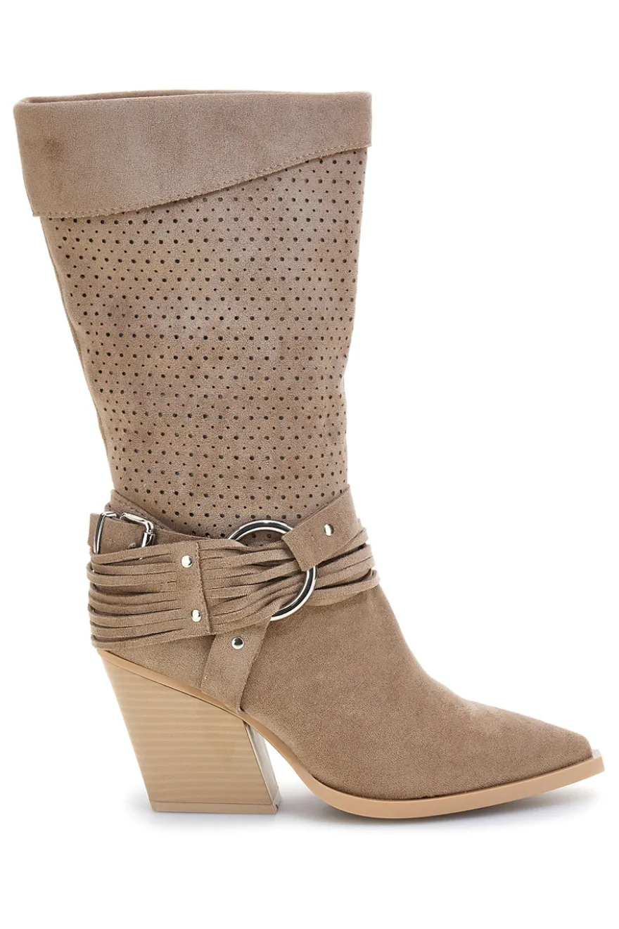 Stivali Beige traforati con fibbie Cafe' cost P723