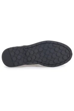 Stringate nere in pelle con suola robusta Me & Me 3001