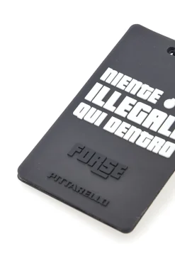 Tag per Valigia Nero "Niente di Illegale qui Dentro" NAMETAG 7