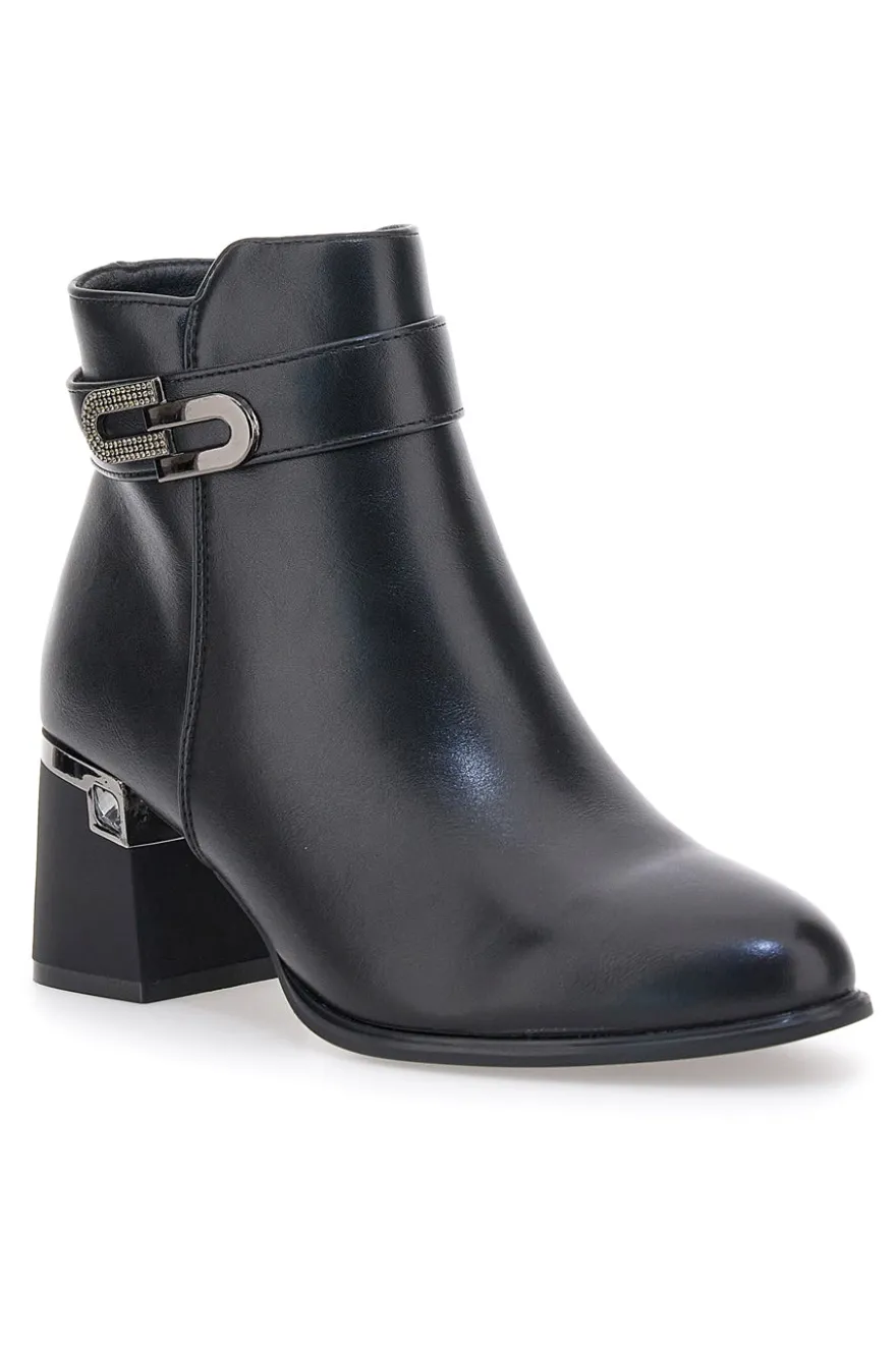 The First P619 Schwarze Stiefeletten mit mittelhohem Absatz und Schmuckriemen