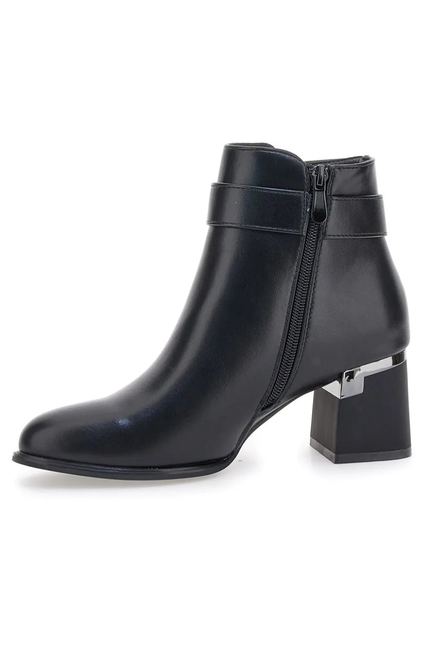 The First P619 Schwarze Stiefeletten mit mittelhohem Absatz und Schmuckriemen